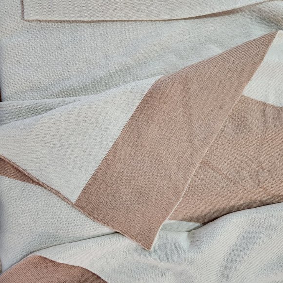 NWT - REBECCA MINKOFF RUANA IN CREAM & BEIGE - Picture 8 of 9